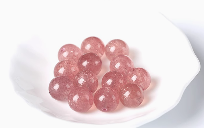 Natural Starlight Strawberry Quartz Beads – Unique and Eye-Catching