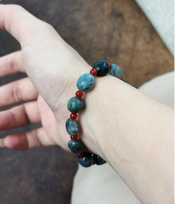 Natural Moss Agate & Red Agate Bracelet – Vintage Chinese-Inspired Beaded Design